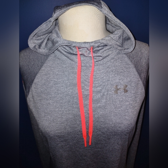 2/$40 EUC Under Armour Heatgear Long Sleeve Hooded Loose Fit Shirt S GRAY/CORAL - Picture 5 of 5